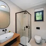 Silente With Pool In A Quit Area *