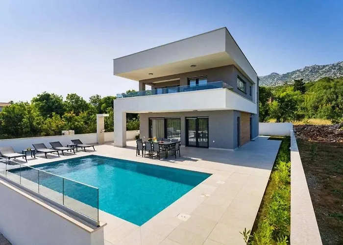 Silente With Pool In A Quit Area Βίλα
