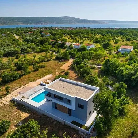 Villa Silente With Pool In A Quit Area Seline